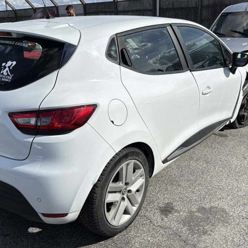 RENAULT CLIO 4 PHASE 2 1.5 DCI - 8V TURBO Photo n°4