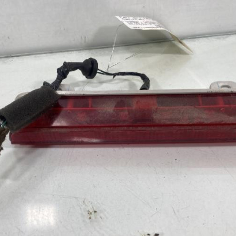 Feu arriere stop central NISSAN MICRA 4 Photo n°1