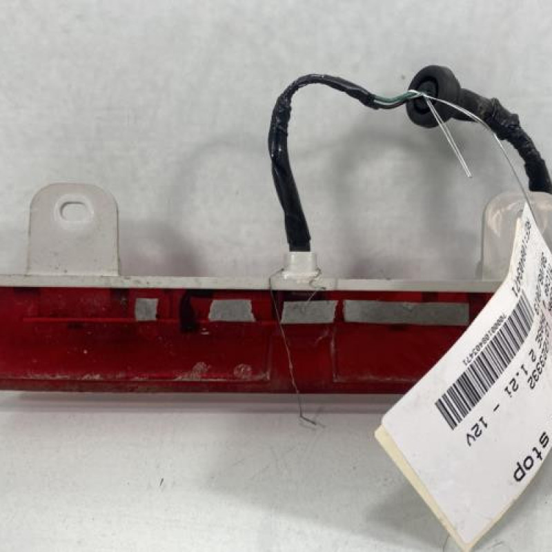 Feu arriere stop central NISSAN MICRA 4 Photo n°3