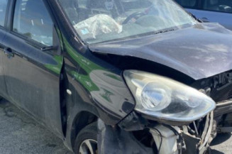 Feu arriere stop central NISSAN MICRA 4