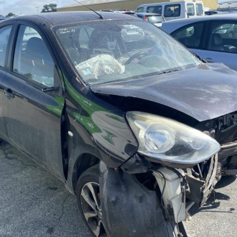 Feu arriere stop central NISSAN MICRA 4 Photo n°6