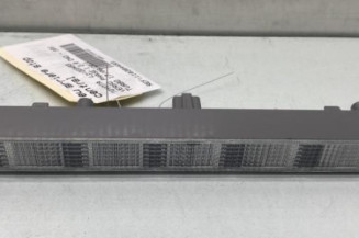 Feu arriere stop central TOYOTA VERSO Photo n°1