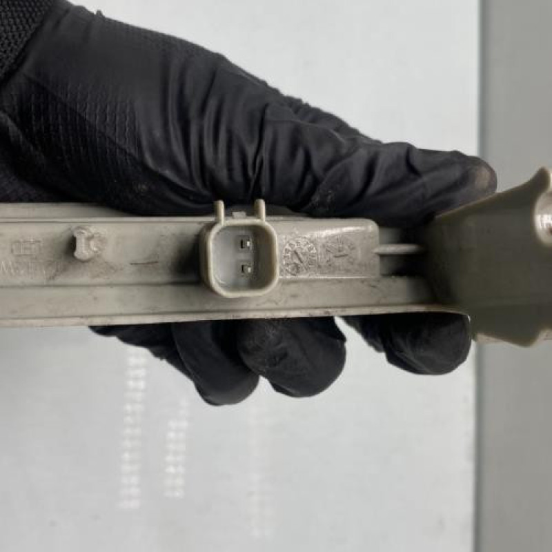 Feu arriere stop central JEEP CHEROKEE 4 Photo n°3