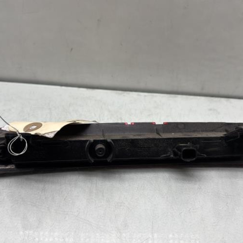 Feu arriere stop central RENAULT MEGANE 4 Photo n°2