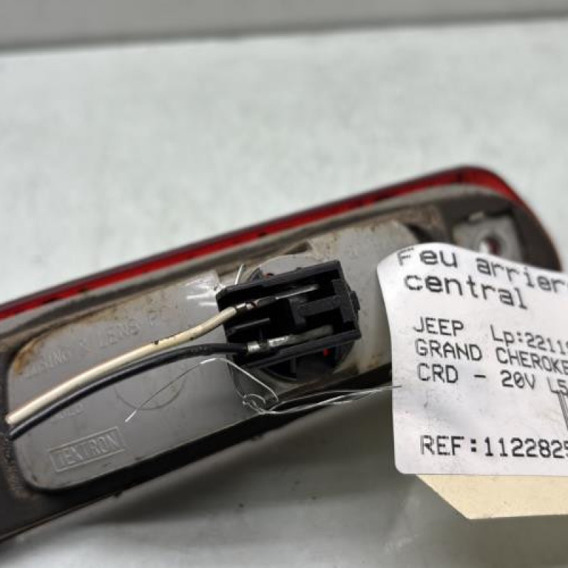 Feu arriere stop central JEEP GRAND CHEROKEE 1 Photo n°3