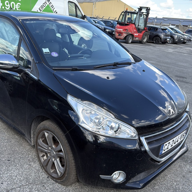 PEUGEOT 208 1 PHASE 1 1.2 VTI - 12V Photo n°2