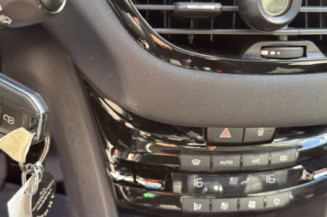 PEUGEOT 208 1 PHASE 1 1.2 VTI - 12V