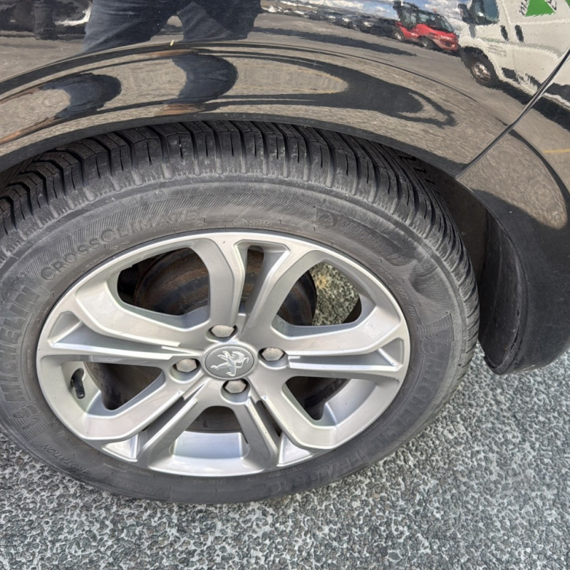PEUGEOT 208 1 PHASE 1 1.2 VTI - 12V Photo n°19