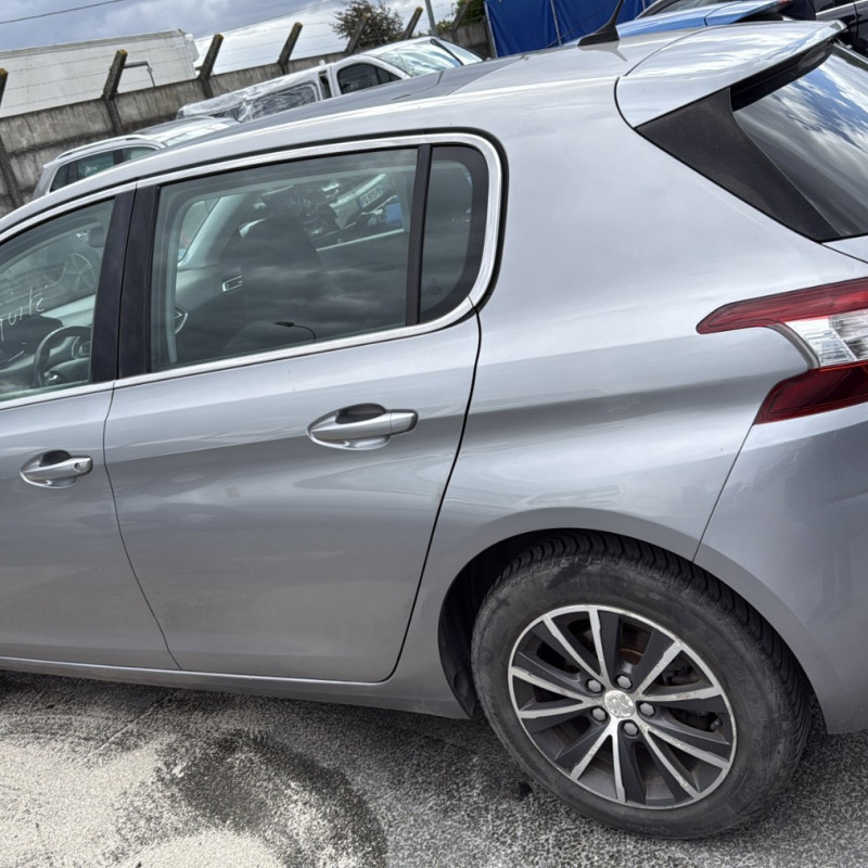 PEUGEOT 308 2 PHASE 2 1.2 PURETECH - 12V TURBO Photo n°17