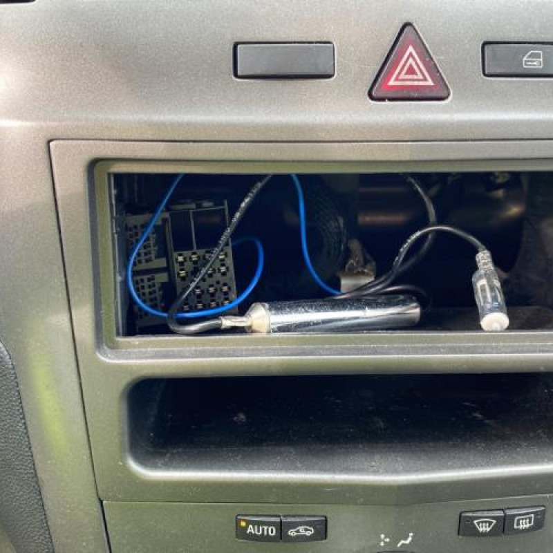 Optique avant principal droit (feux)(phare) OPEL ZAFIRA B Photo n°20