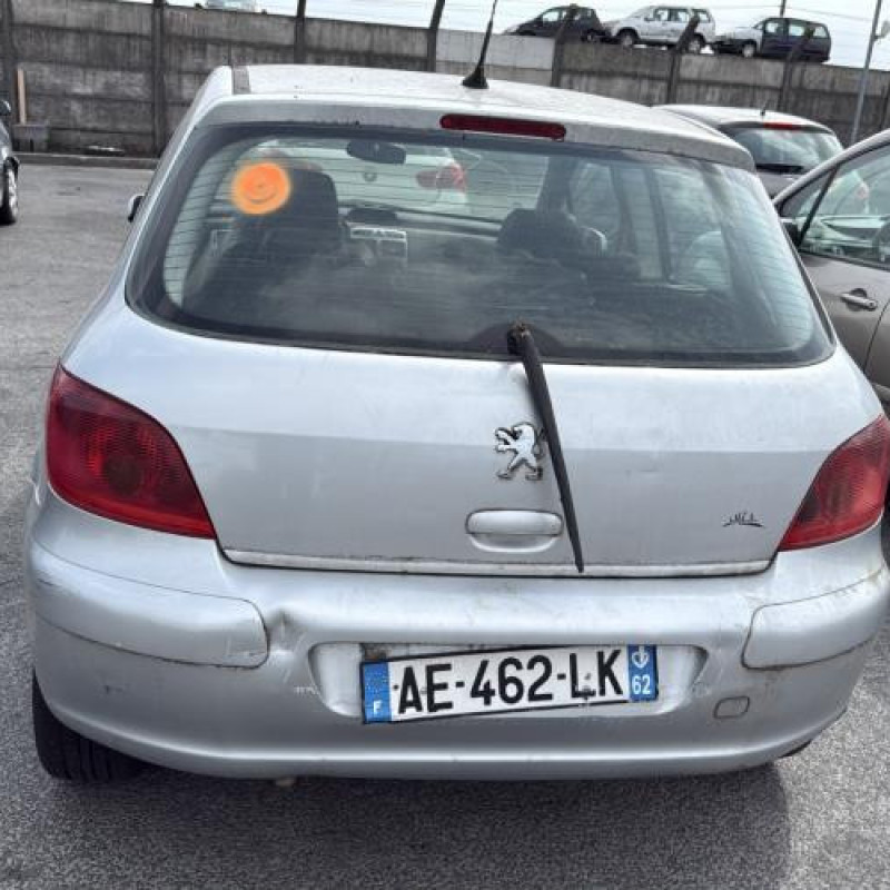 Pretensionneur de ceinture avant droit PEUGEOT 307 Photo n°8