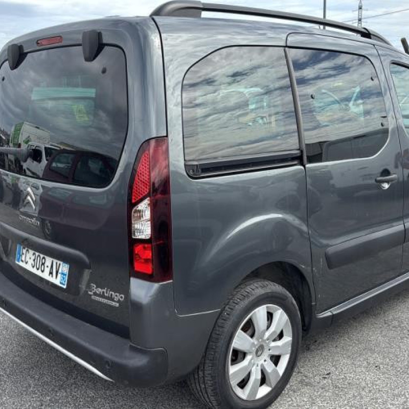 Attache ceinture arriere droit CITROEN BERLINGO 2 Photo n°6