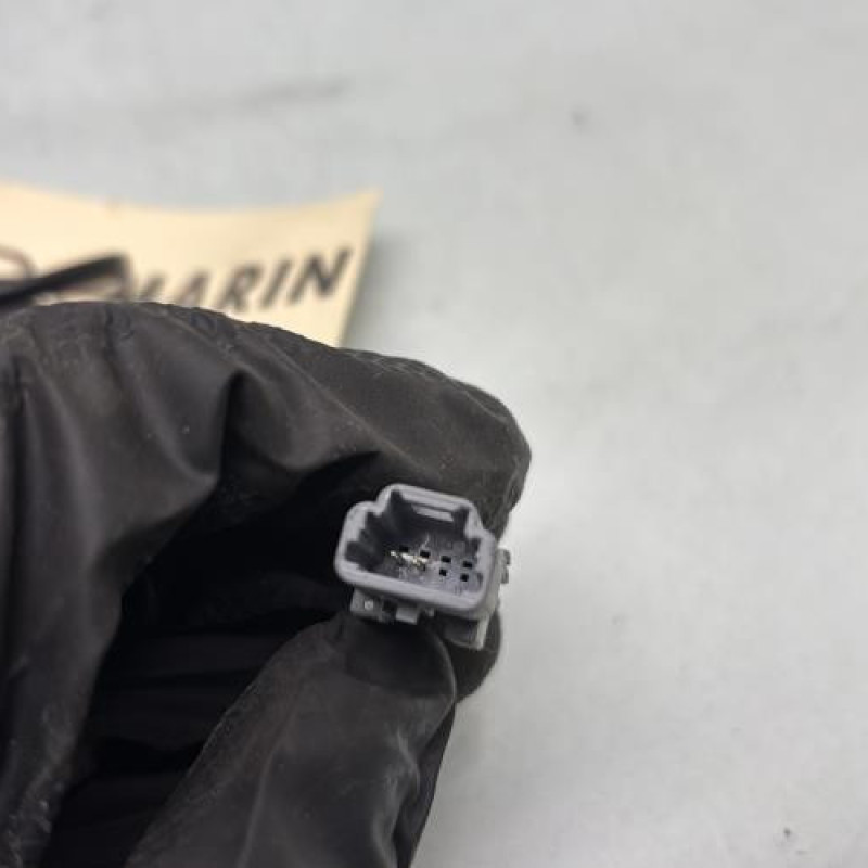Attache ceinture avant gauche RENAULT MEGANE 4 Photo n°4