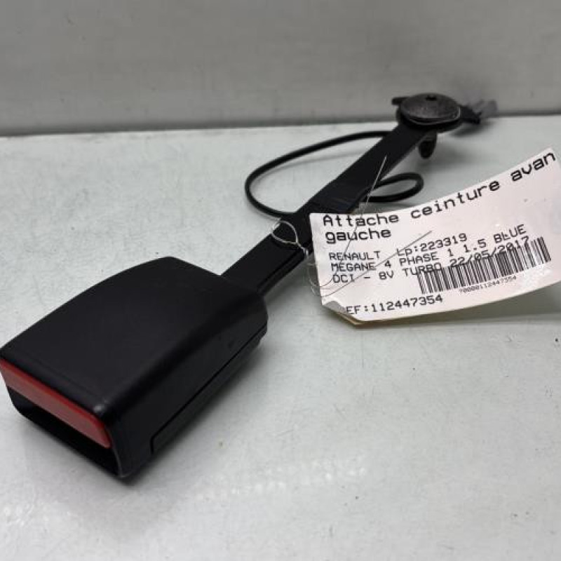 Attache ceinture avant gauche RENAULT MEGANE 4 Photo n°1