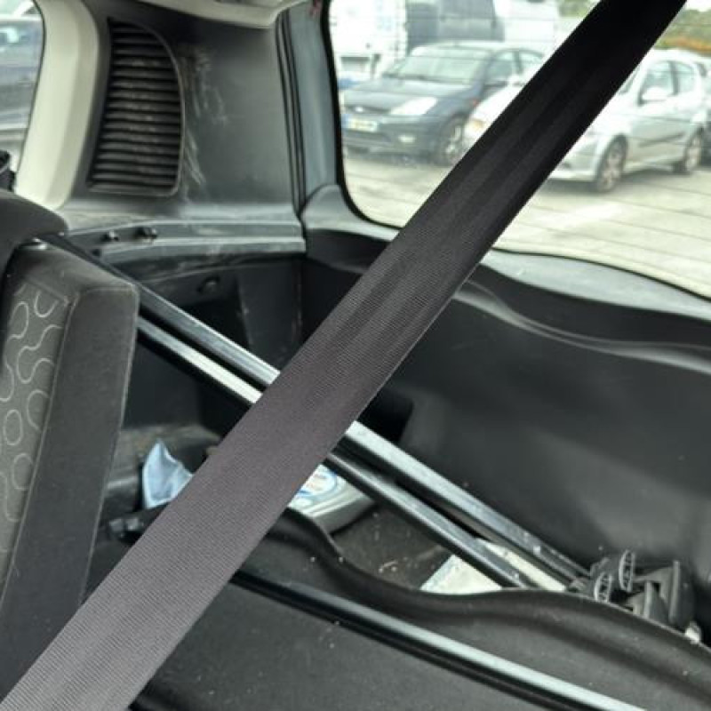 Attache ceinture arriere droit CITROEN C3 PICASSO Photo n°20