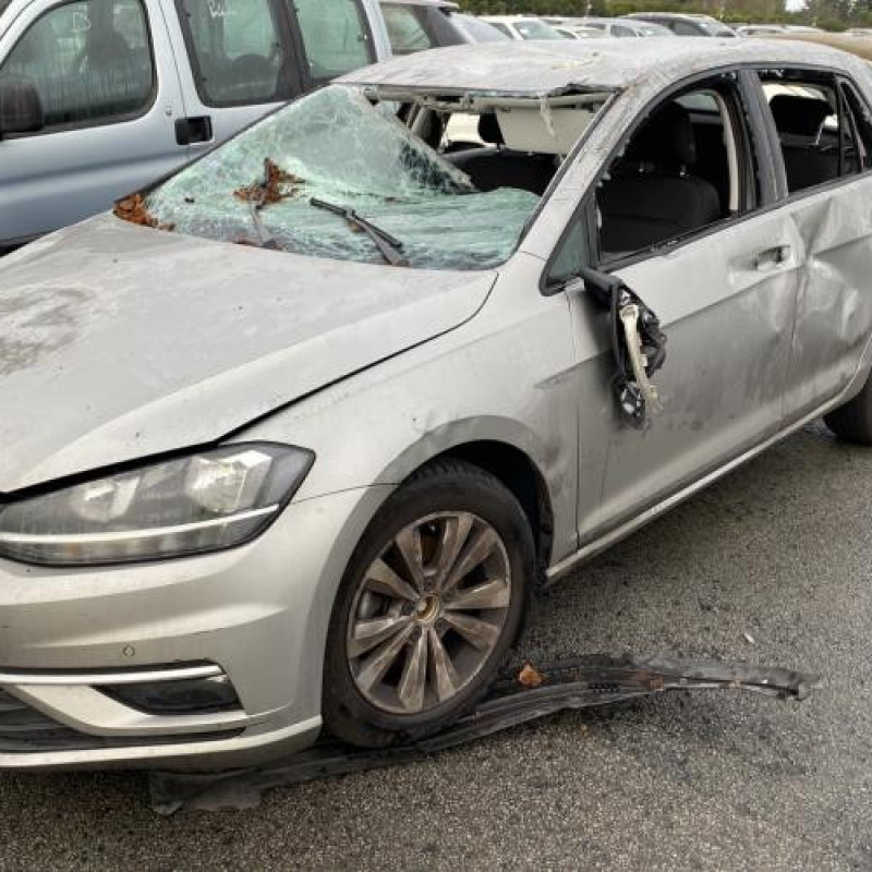 Interrupteur de leve vitre arriere gauche VOLKSWAGEN GOLF 8 Photo n°5