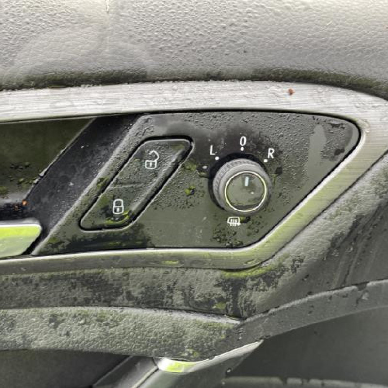 Interrupteur de leve vitre arriere gauche VOLKSWAGEN GOLF 8 Photo n°14