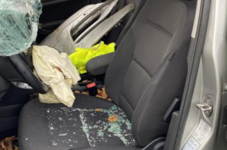 Interrupteur de leve vitre arriere gauche VOLKSWAGEN GOLF 8