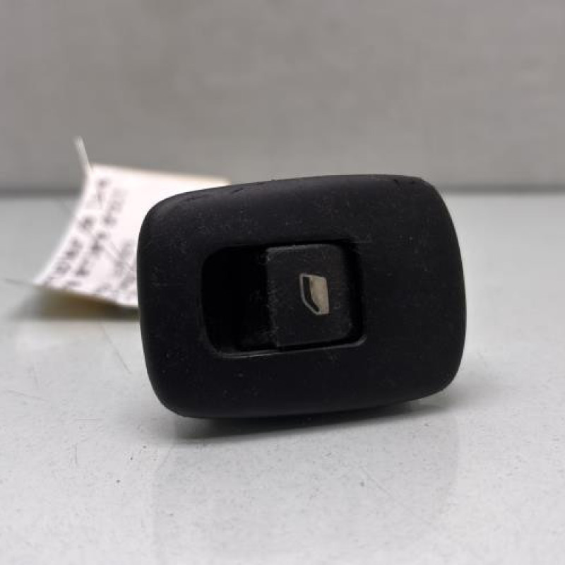 Interrupteur de leve vitre arriere droit CITROEN C3 PICASSO Photo n°1