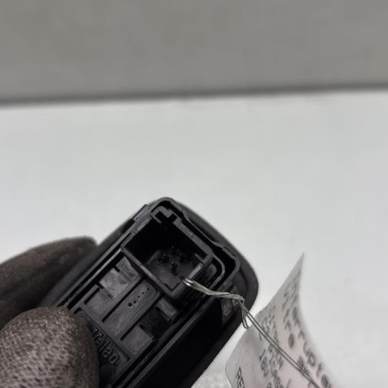 Interrupteur de leve vitre arriere droit CITROEN C3 PICASSO Photo n°3