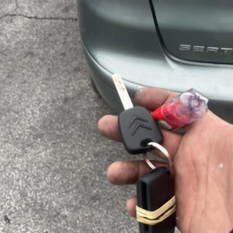 Interrupteur de leve vitre arriere droit CITROEN C3 PICASSO Photo n°15