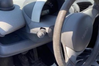 Attache ceinture avant droit SMART FORTWO 1
