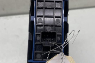 Interrupteur de leve vitre arriere droit TOYOTA VERSO