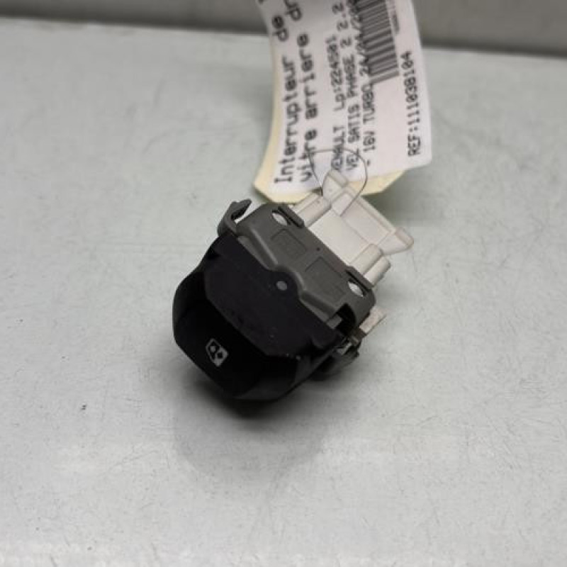 Interrupteur de leve vitre arriere droit RENAULT VEL SATIS Photo n°2