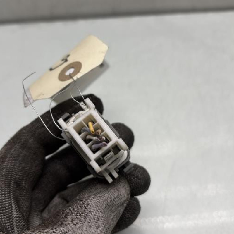 Interrupteur de leve vitre arriere droit RENAULT VEL SATIS Photo n°3