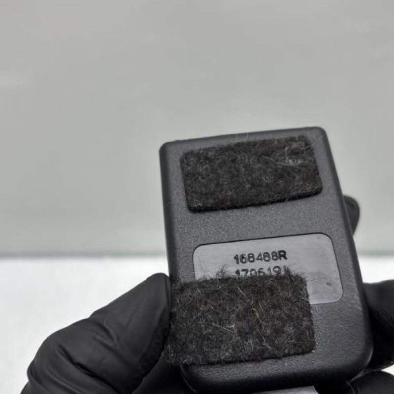 Attache ceinture avant droit DACIA DUSTER 1 Photo n°5