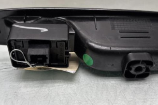 Interrupteur de leve vitre arriere droit RENAULT MEGANE 4