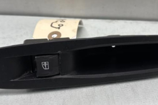 Interrupteur de leve vitre arriere gauche RENAULT MEGANE 4 Photo n°1