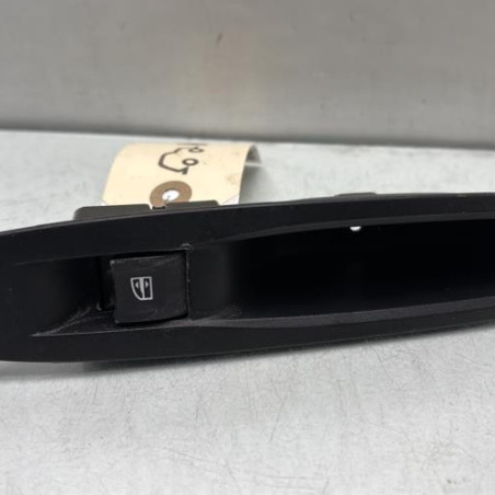 Interrupteur de leve vitre arriere gauche RENAULT MEGANE 4 Photo n°1