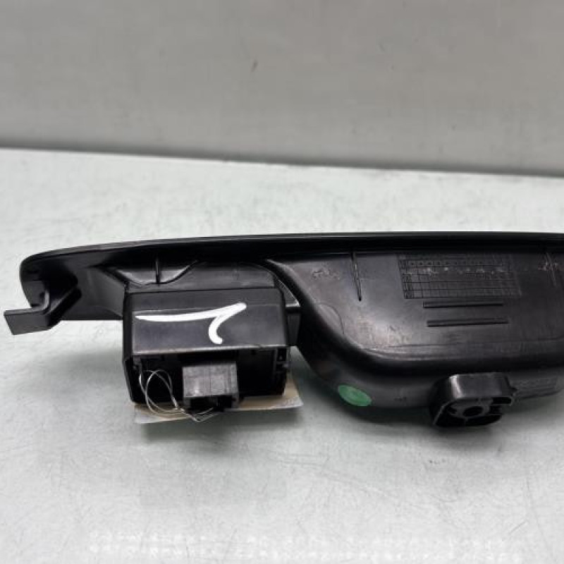 Interrupteur de leve vitre arriere gauche RENAULT MEGANE 4 Photo n°2