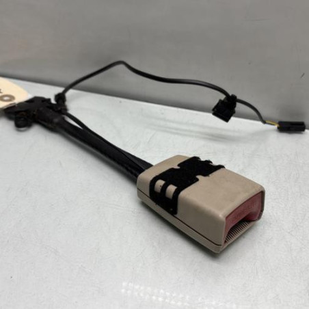 Attache ceinture avant droit SKODA SUPERB 2 Photo n°1