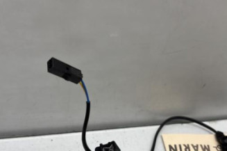 Attache ceinture avant droit SKODA SUPERB 2