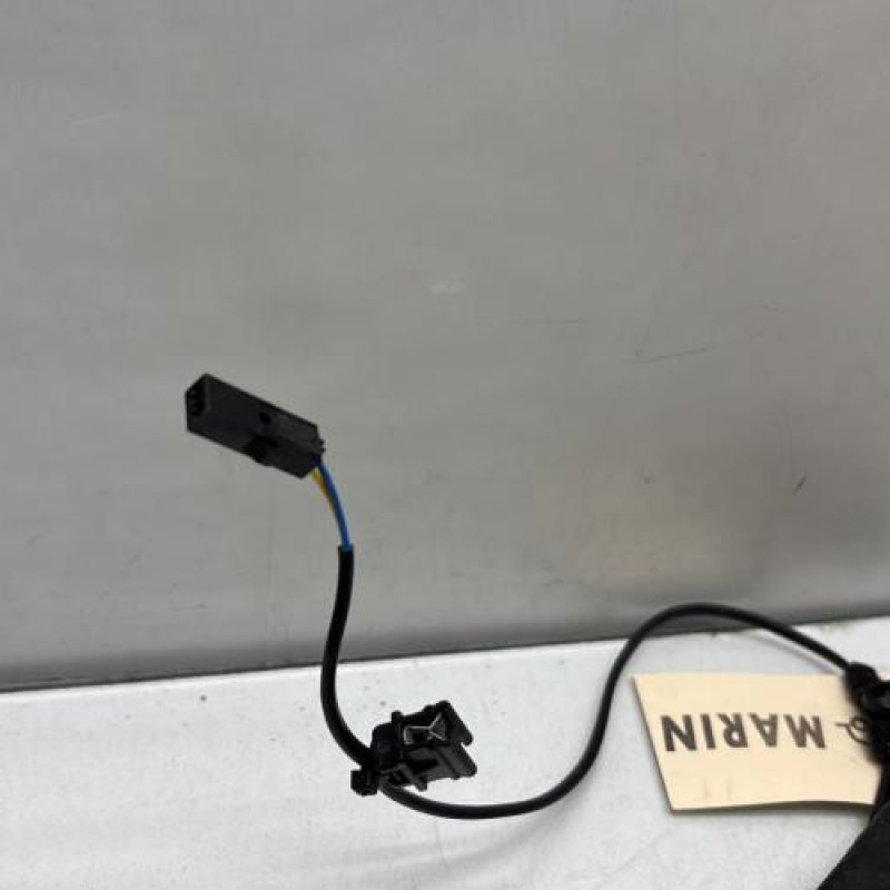 Attache ceinture avant droit SKODA SUPERB 2 Photo n°3