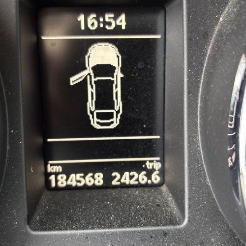 Attache ceinture avant droit SKODA SUPERB 2 Photo n°20
