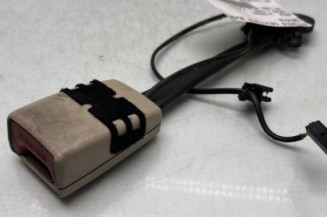 Attache ceinture avant gauche SKODA SUPERB 2