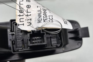 Interrupteur de leve vitre arriere droit RENAULT MEGANE 4
