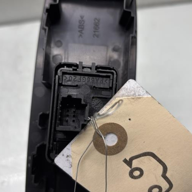 Interrupteur de leve vitre avant droit RENAULT MEGANE 4 Photo n°3