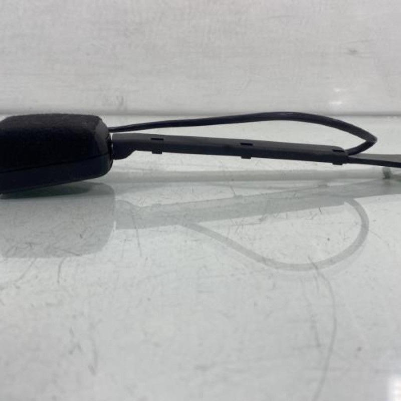 Attache ceinture avant droit VOLKSWAGEN POLO 6 Photo n°3