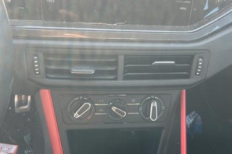 Attache ceinture avant gauche VOLKSWAGEN POLO 6