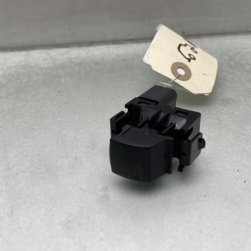 Interrupteur de leve vitre arriere gauche MITSUBISHI SPACE STAR 3 Photo n°1