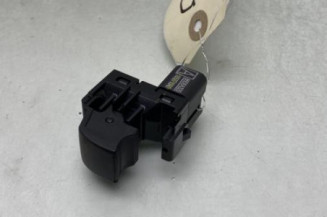 Interrupteur de leve vitre arriere gauche MITSUBISHI SPACE STAR 3