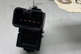 Interrupteur de leve vitre arriere gauche MITSUBISHI SPACE STAR 3