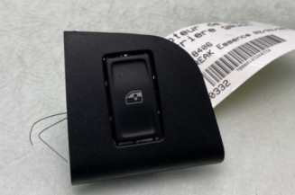 Interrupteur de leve vitre arriere gauche SKODA OCTAVIA 4 Photo n°1