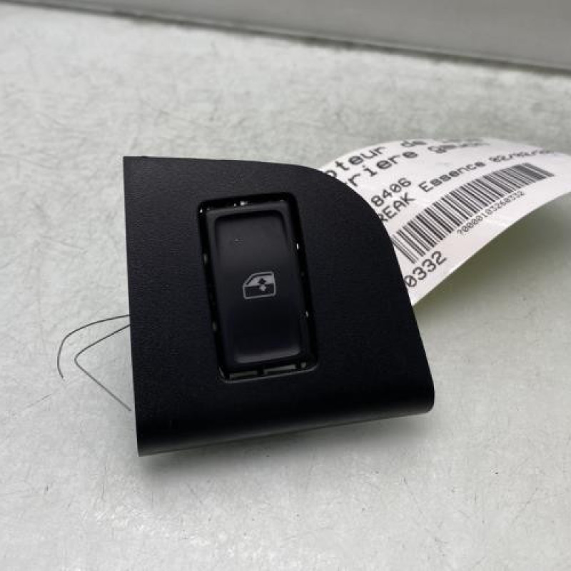 Interrupteur de leve vitre arriere gauche SKODA OCTAVIA 4 Photo n°1