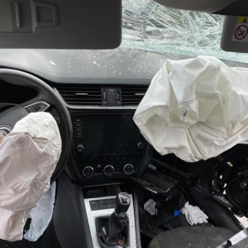 Interrupteur de leve vitre arriere gauche SKODA OCTAVIA 4 Photo n°17