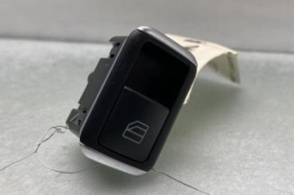 Interrupteur de leve vitre avant droit MERCEDES CLASSE C 204 Photo n°1